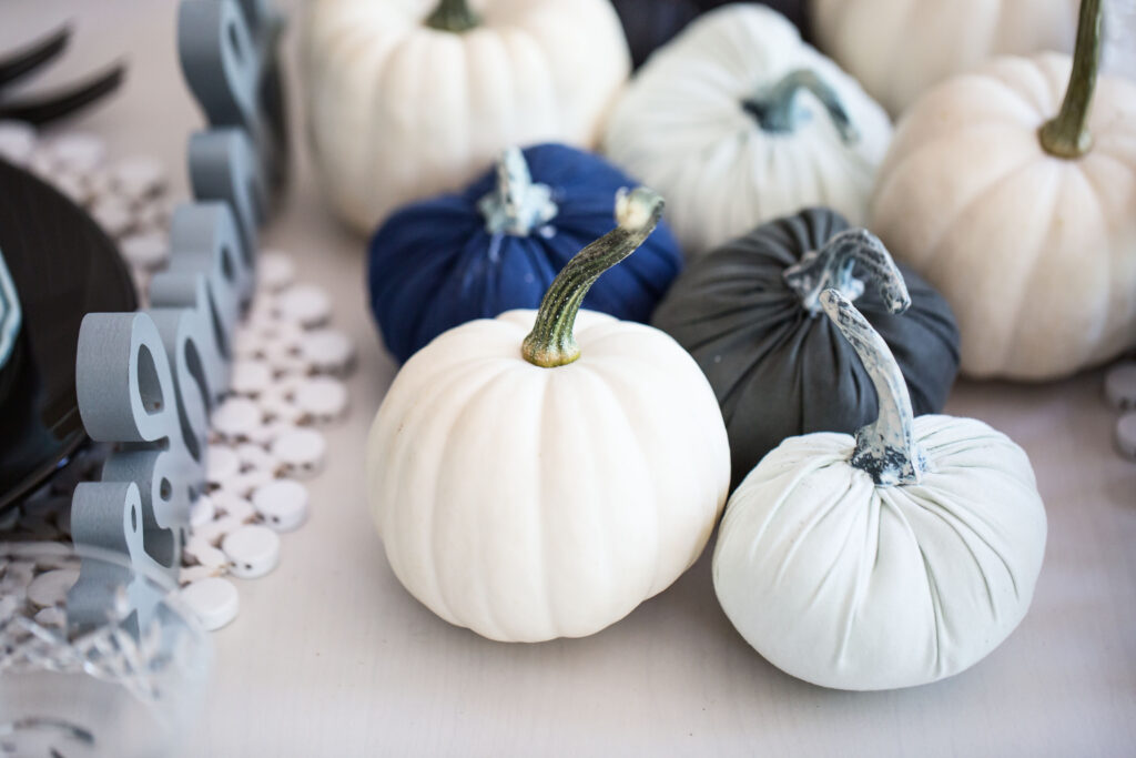 blue pumpkin table