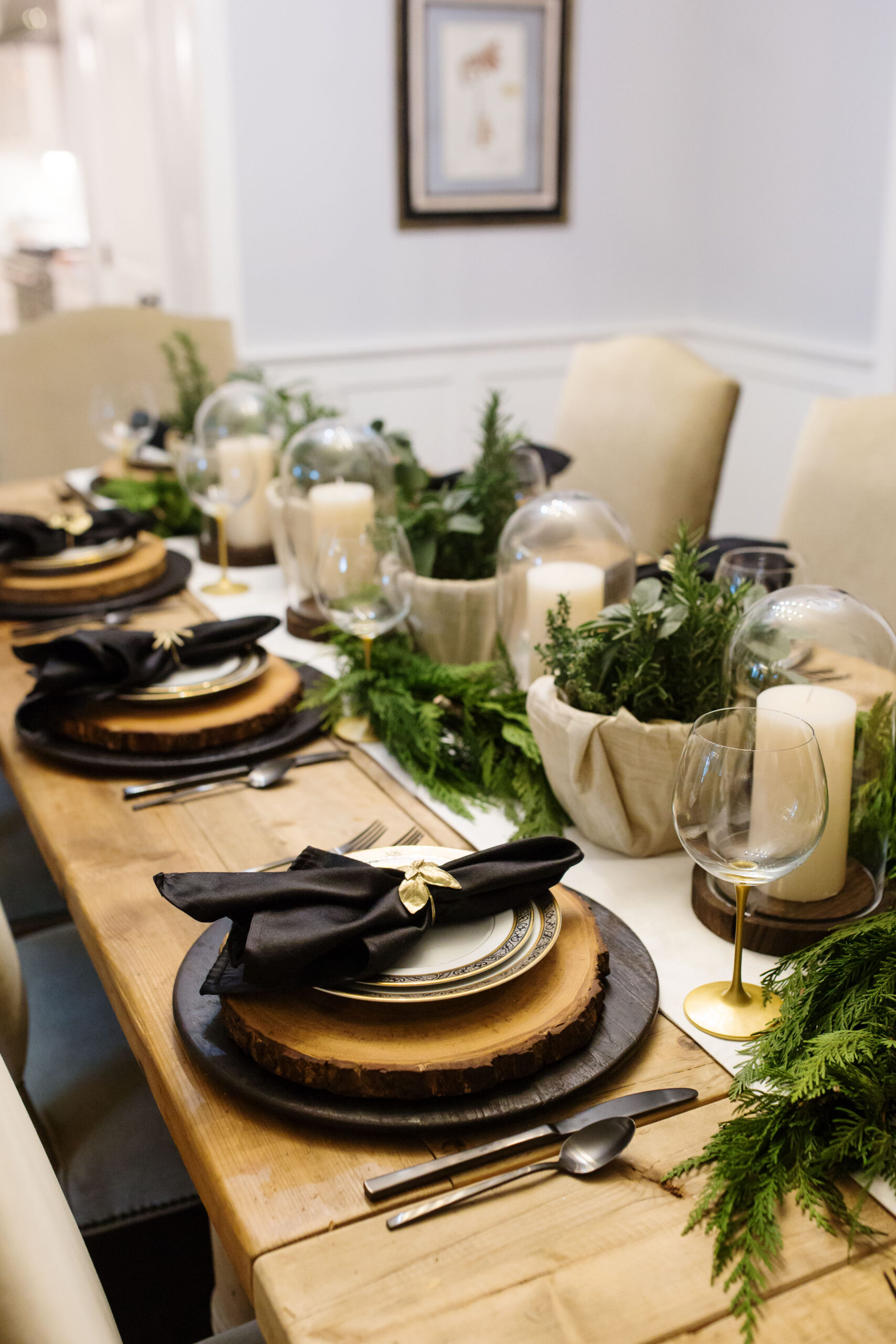 Black and Gold Holiday Table: Botanical Inspiration
