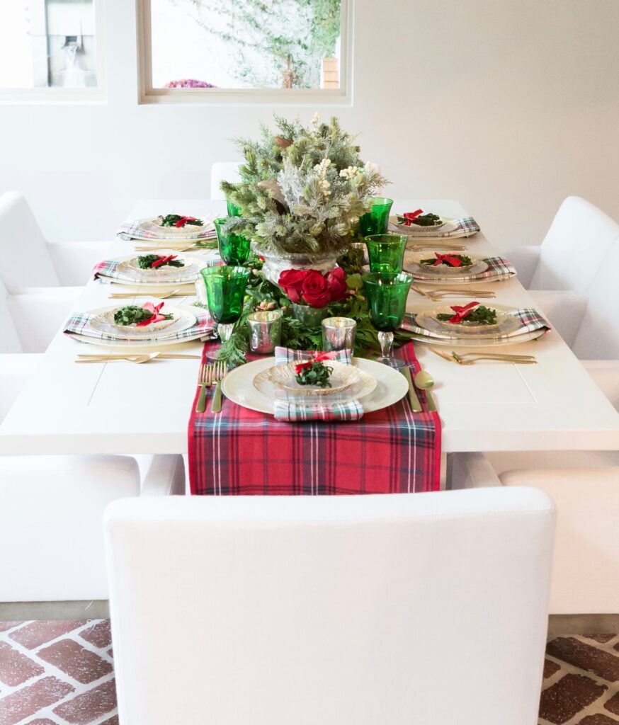 red and green table decor