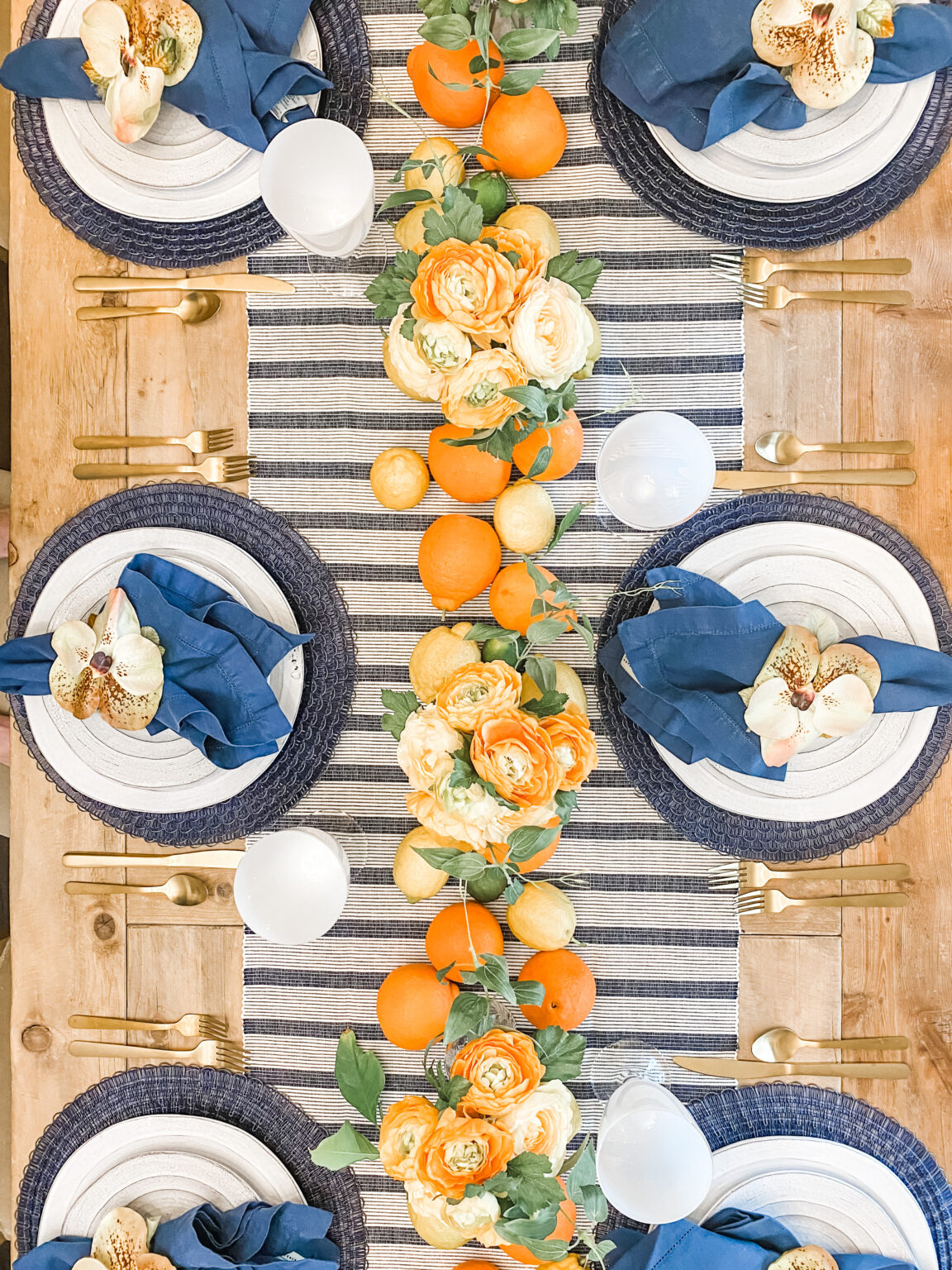 Fresh Citrus Table: Crisp Navy and Bright Fruit - to have + to host