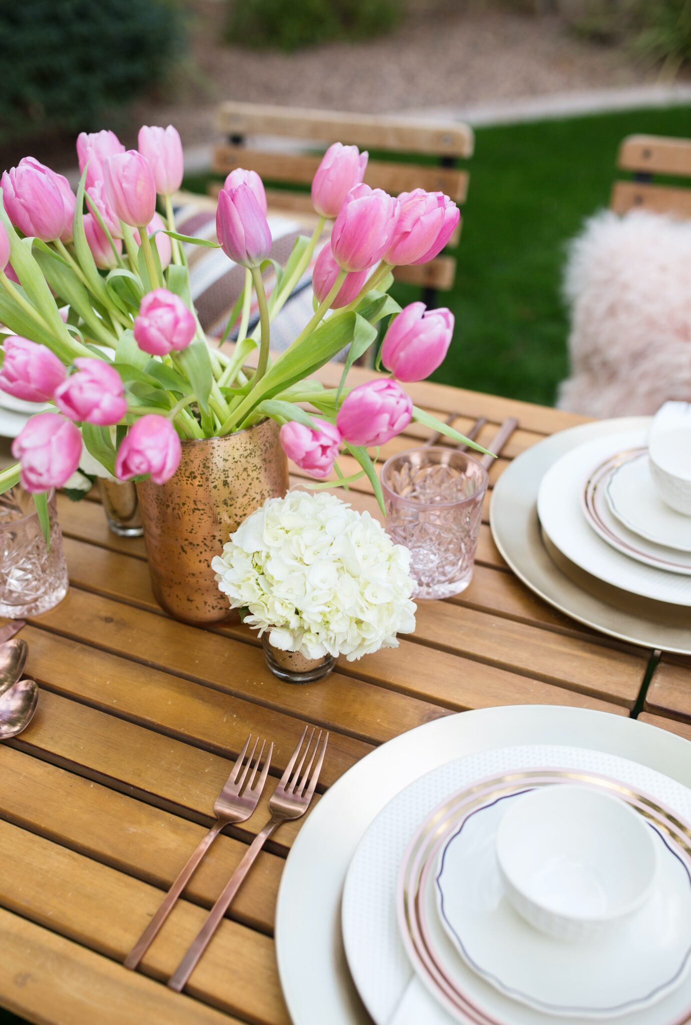 Spring Flowers: Tips for DIY Arrangements - to have + to host