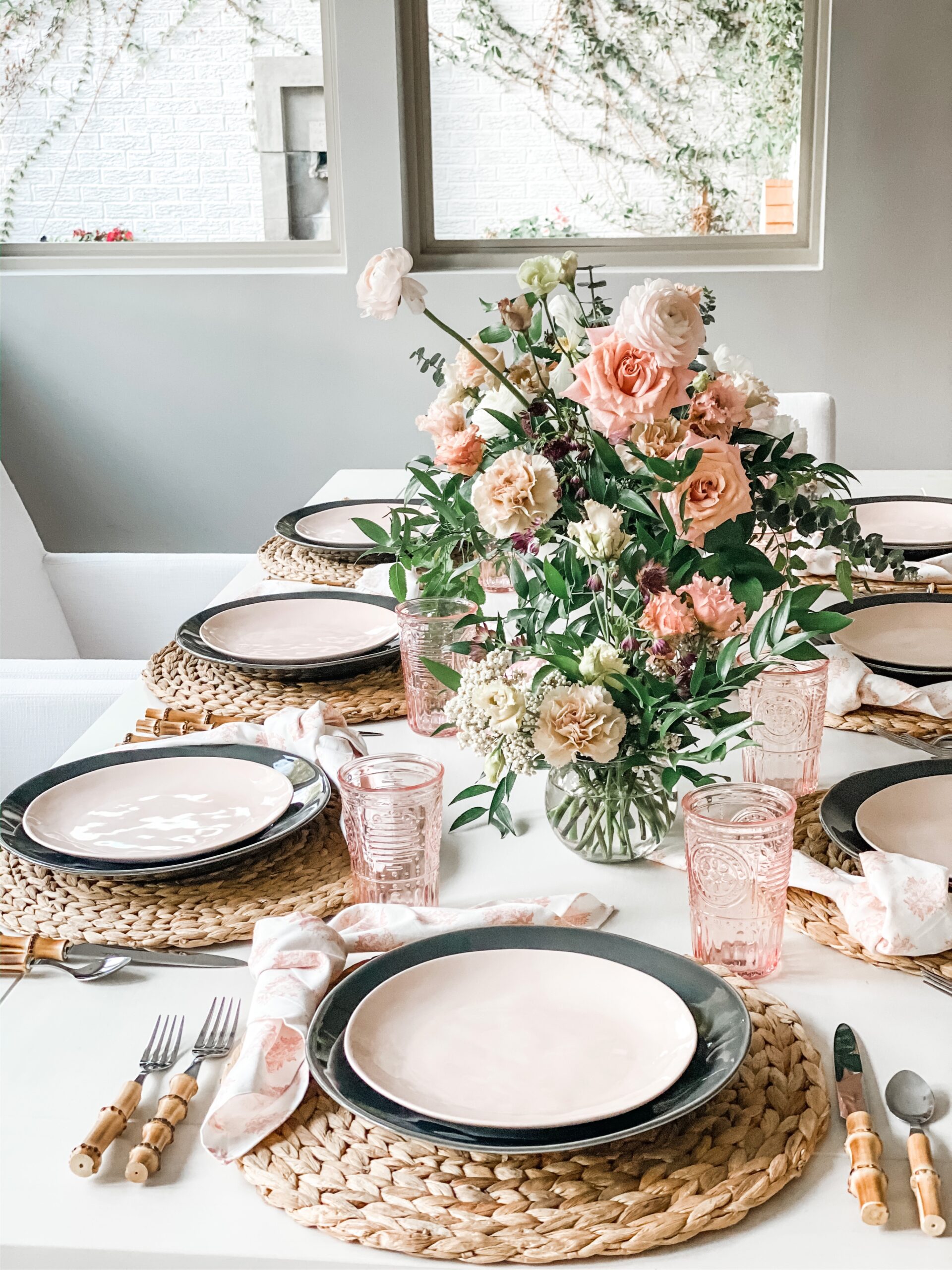 Spring Table Decor: Airy, Wild and Ethereal - to have + to host