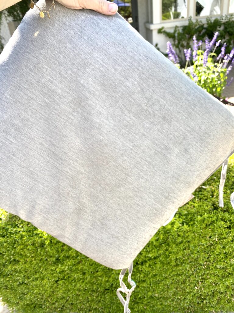 cleaning outdoor cushions