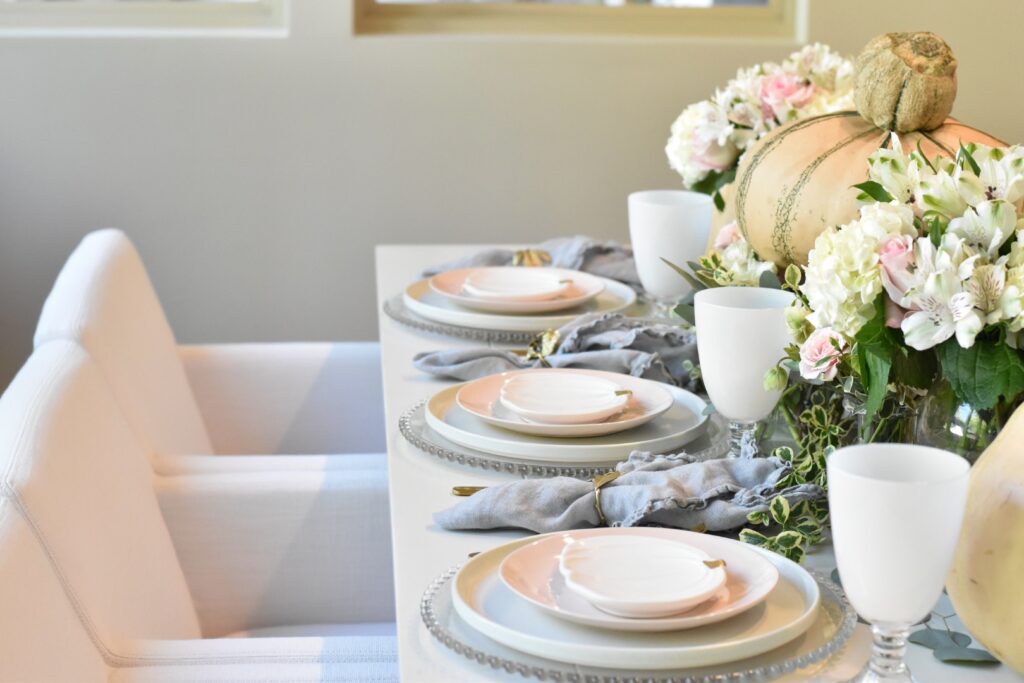 pink pumpkin table