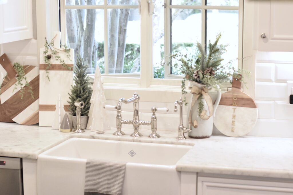 farmhouse sink