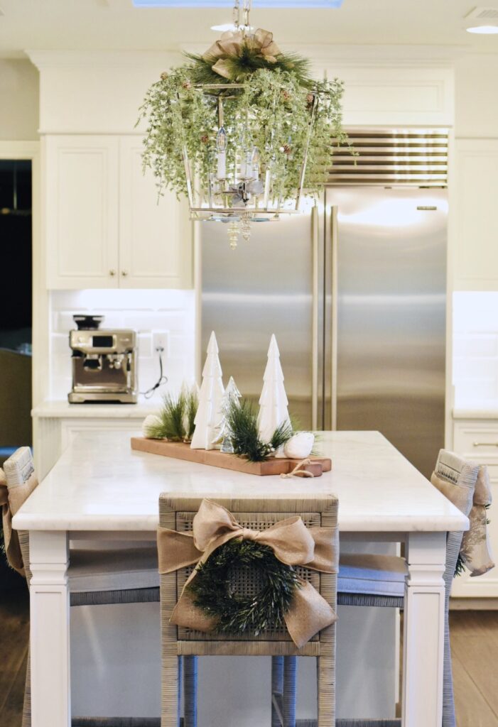 Simple Ideas for Christmas Decor in the Kitchen - to have + to host