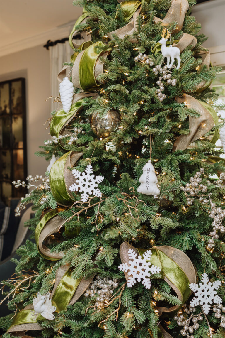 Christmas Home Tour: How to Set a Festive Scene - to have + to host