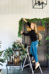 Outdoor Holiday Decor: How to Add Cheer Outside - to have + to host