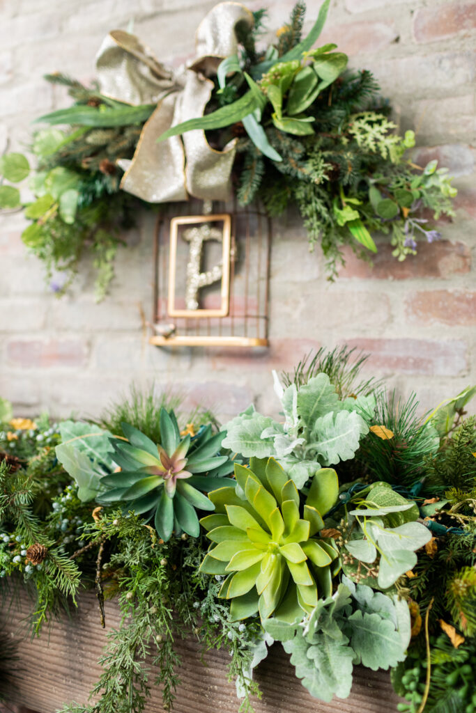 outdoor holiday decor